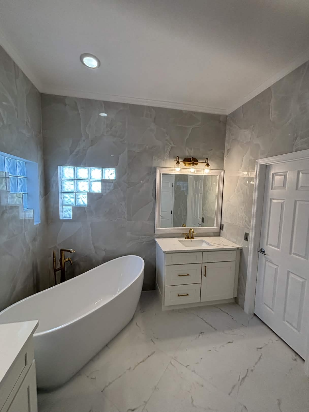 Luxury bathroom renovation in Lakewood Ranch FL